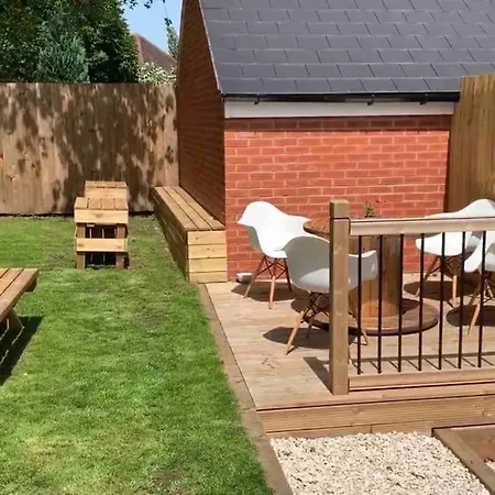 Apartment 3 Bedroom In Harborne Birmingham