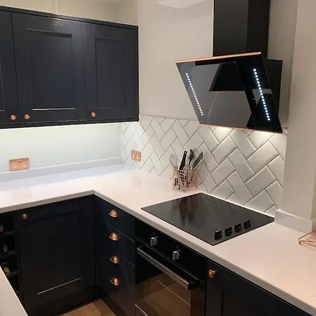 Apartment 3 Bedroom In Harborne