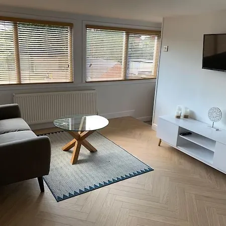 3 Bedroom In Harborne * Birmingham