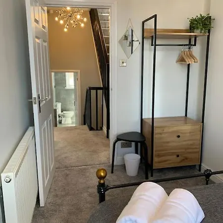 3 Bedroom In Harborne *